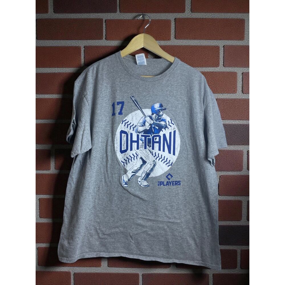 Shohei Ohtani #17 Graphic Tee – Gray – Size XL
